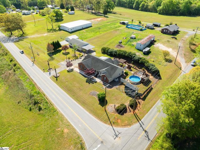 100 Oak Road, Piedmont, SC 29673