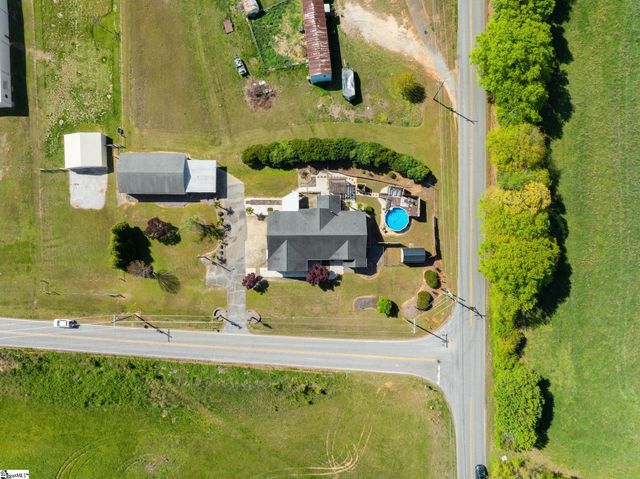 100 Oak Road, Piedmont, SC 29673