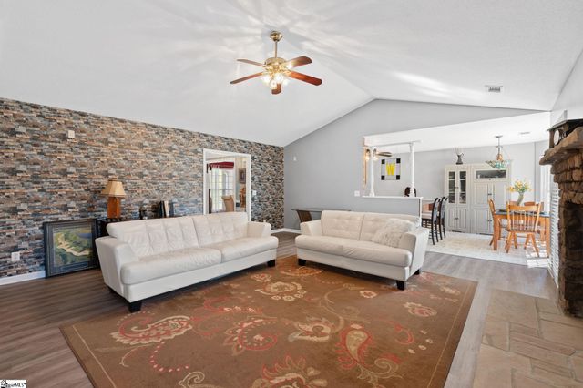 100 Oak Road, Piedmont, SC 29673