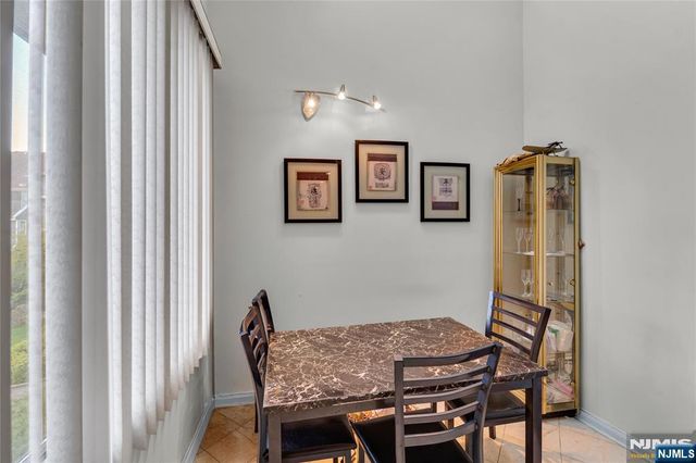 8C Cove Lane, North Bergen, NJ 07047