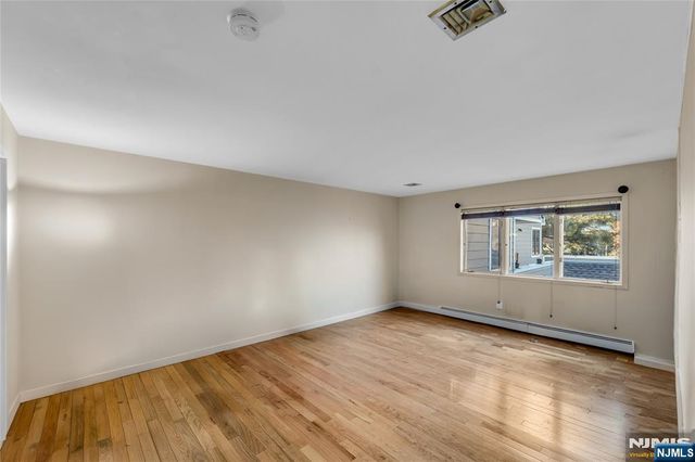 8C Cove Lane, North Bergen, NJ 07047