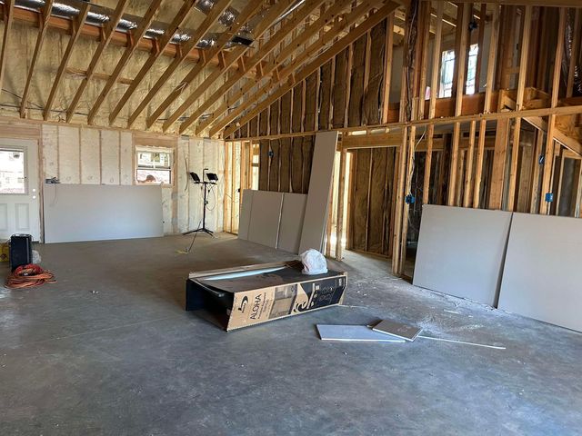 2640 Bobwhite Rd, Gilmer, TX 75645