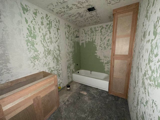 2640 Bobwhite Rd, Gilmer, TX 75645