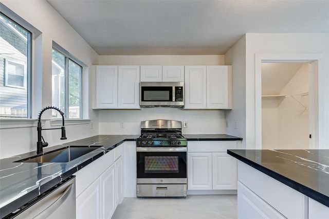 21892 Silver Oak Court, Porter, TX 77365