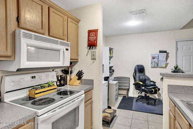 7701 TIMBERLIN PARK Boulevard 732, Jacksonville, FL 32256