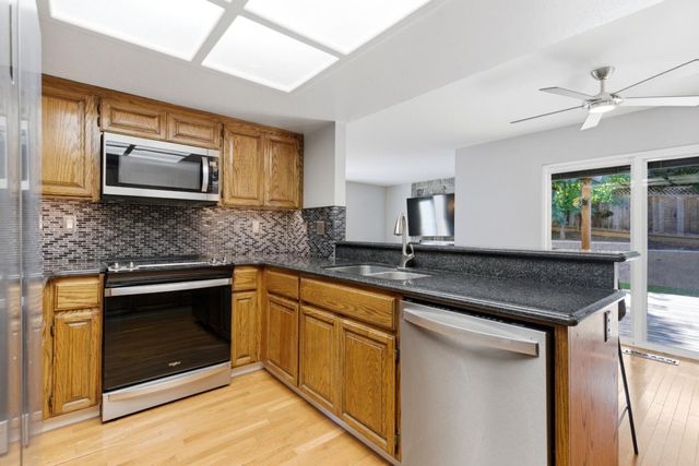 90 Lang Court, San Juan Bautista, CA 95045