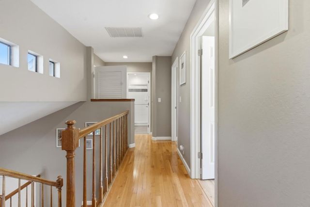 90 Lang Court, San Juan Bautista, CA 95045