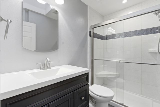 90 Lang Court, San Juan Bautista, CA 95045