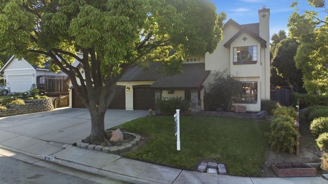 90 Lang Court, San Juan Bautista, CA 95045