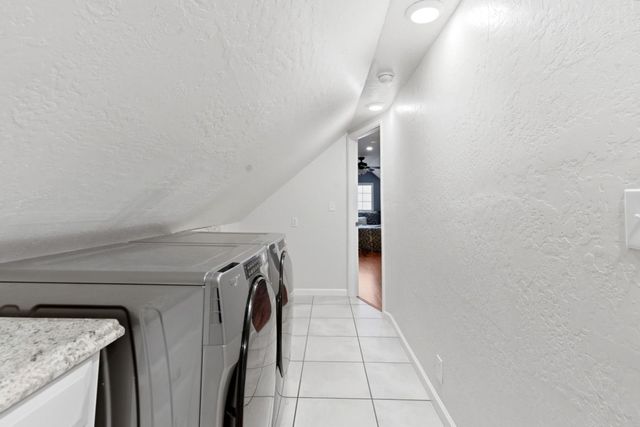 90 Lang Court, San Juan Bautista, CA 95045