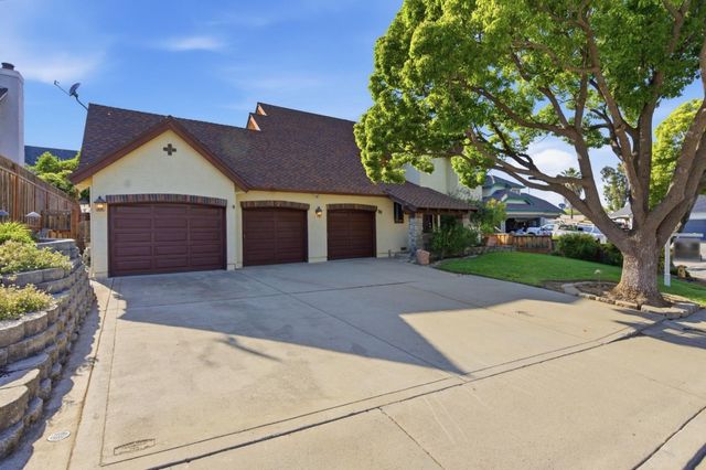 90 Lang Court, San Juan Bautista, CA 95045