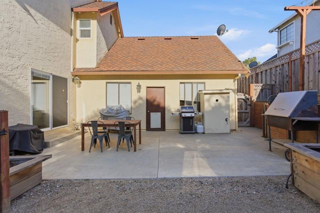 90 Lang Court, San Juan Bautista, CA 95045