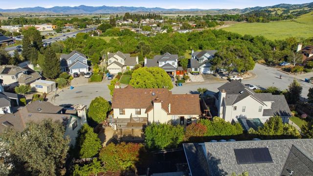 90 Lang Court, San Juan Bautista, CA 95045