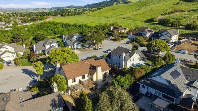 90 Lang Court, San Juan Bautista, CA 95045