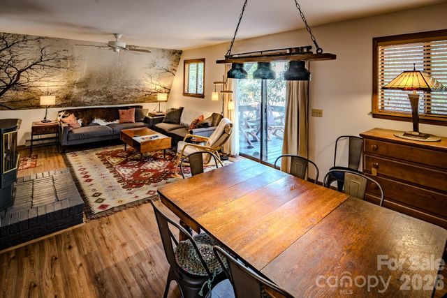 20 Lady Slipper Loop, Newland, NC 28657