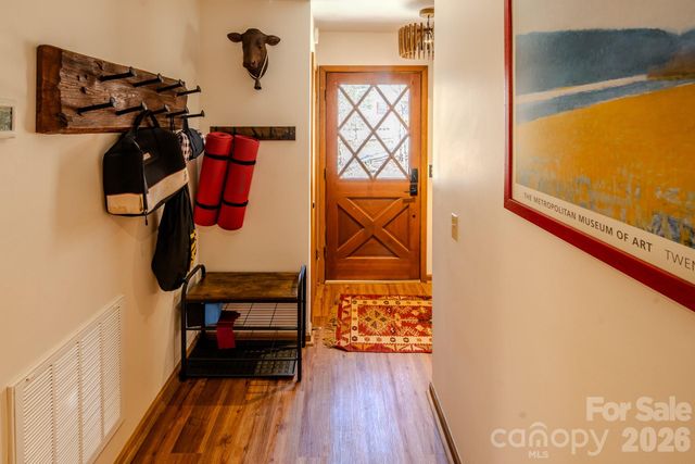 20 Lady Slipper Loop, Newland, NC 28657