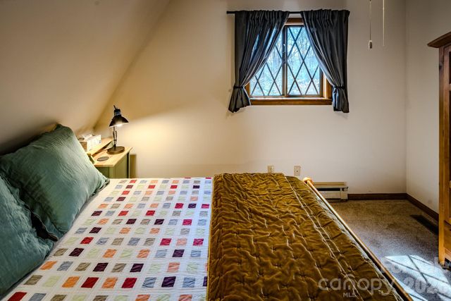 20 Lady Slipper Loop, Newland, NC 28657