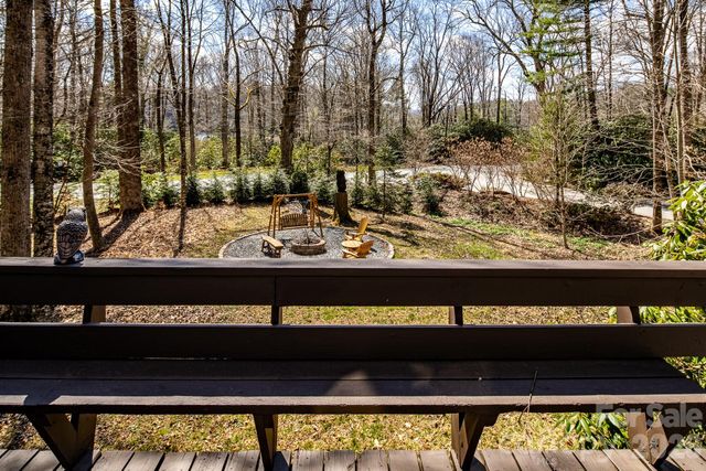 20 Lady Slipper Loop, Newland, NC 28657