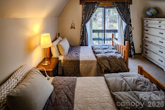 20 Lady Slipper Loop, Newland, NC 28657