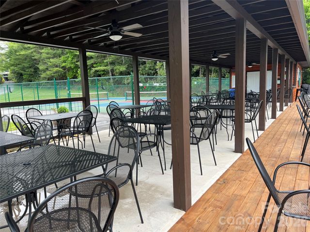 20 Lady Slipper Loop, Newland, NC 28657