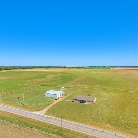 9620 N Calumet Road, Calumet, OK 73014