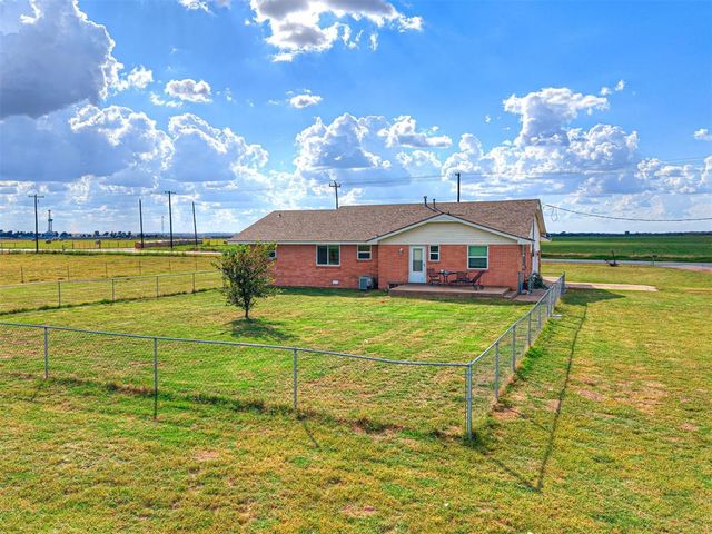 9620 N Calumet Road, Calumet, OK 73014