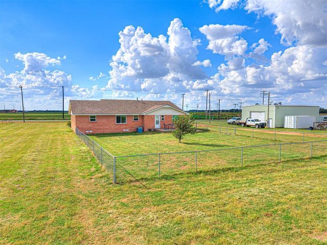 9620 N Calumet Road, Calumet, OK 73014