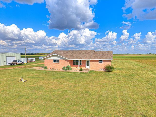 9620 N Calumet Road, Calumet, OK 73014