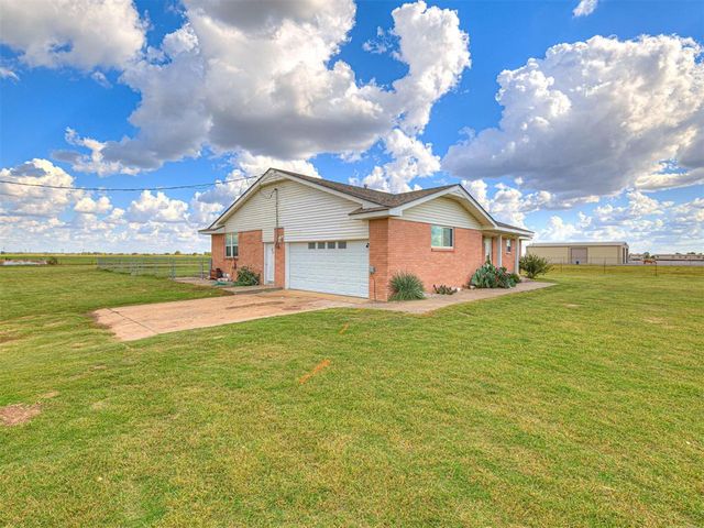9620 N Calumet Road, Calumet, OK 73014