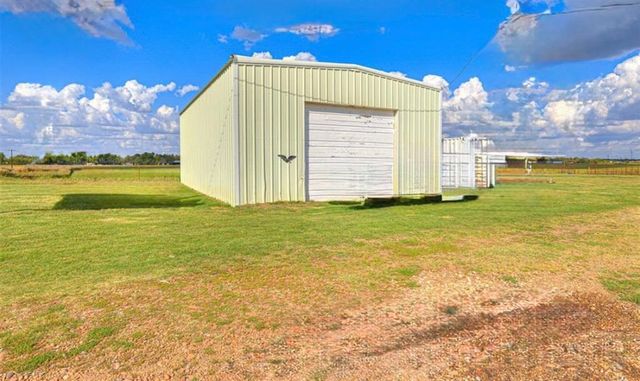 9620 N Calumet Road, Calumet, OK 73014