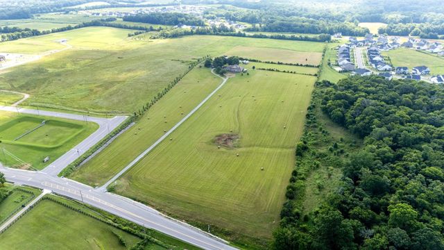 6286 Cox Rd, Arrington, TN 37014