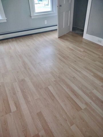 31 Edwards St 3R, Fitchburg, MA 01420