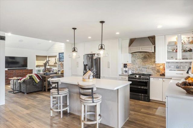 2718 Socorro Lane, Carlsbad, CA 92009