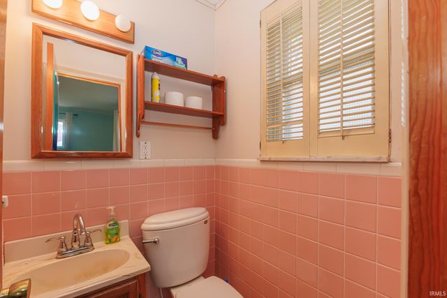 10708 N Mansfield Drive, Muncie, IN 47303
