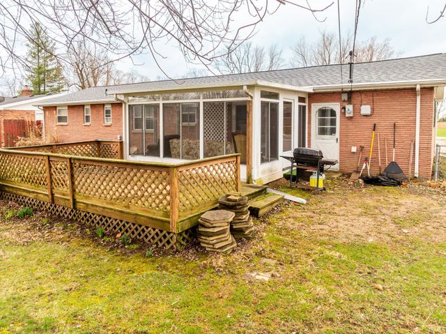 10708 N Mansfield Drive, Muncie, IN 47303