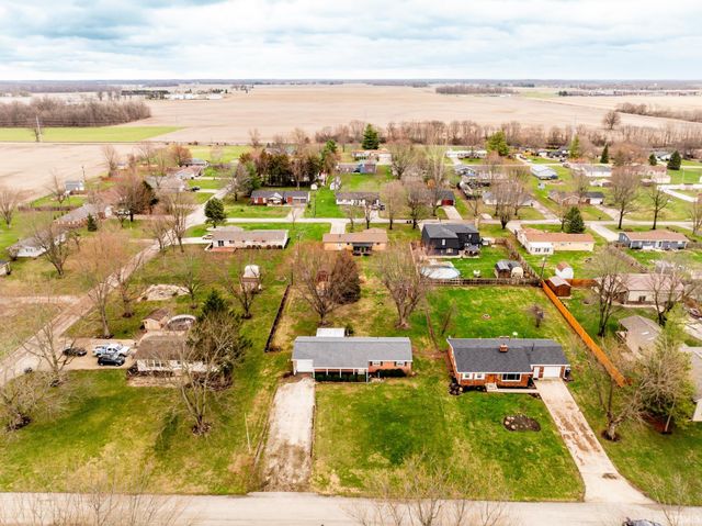 10708 N Mansfield Drive, Muncie, IN 47303