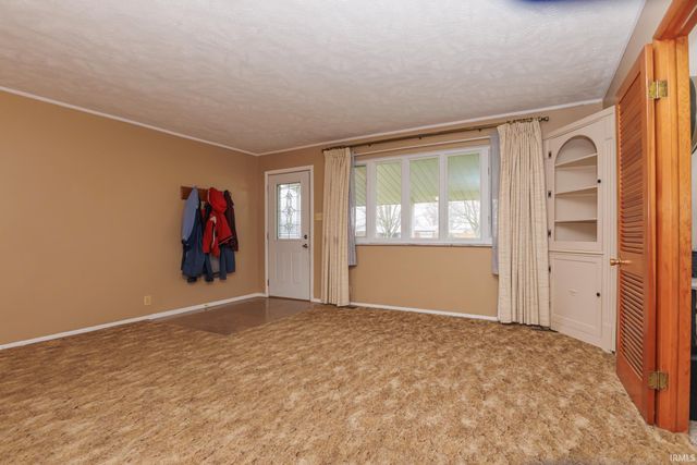 10708 N Mansfield Drive, Muncie, IN 47303