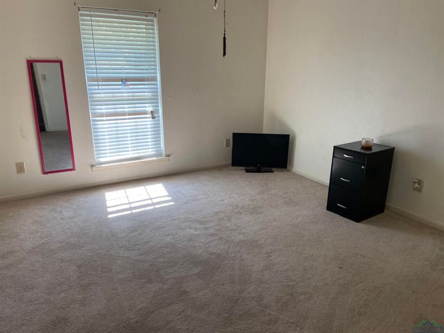 509 Pinewood Dr., Marshall, TX 75672