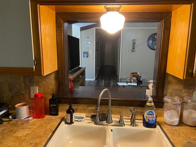 509 Pinewood Dr., Marshall, TX 75672