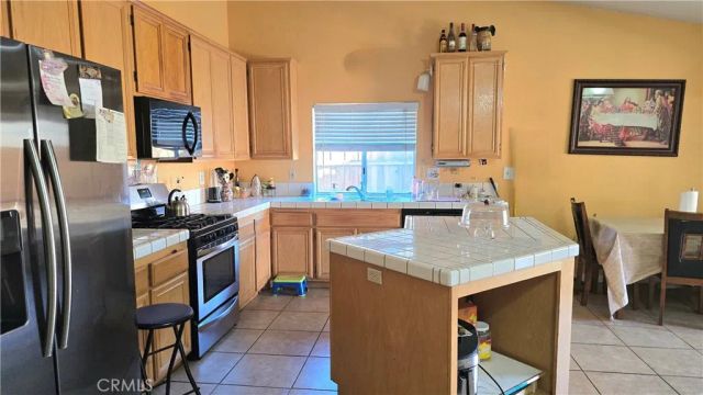 15227 Flagstaff Street, Victorville, CA 92394