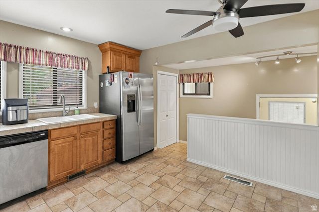 4328 S 225 E, Washington Terrace, UT 84405