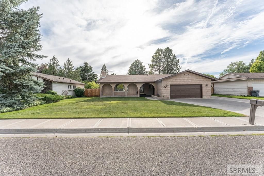 559 Tyson Avenue, Idaho Falls, ID 83401