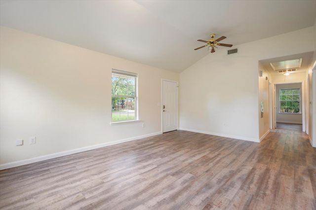 1500 Clyde ST, San Marcos, TX 78666