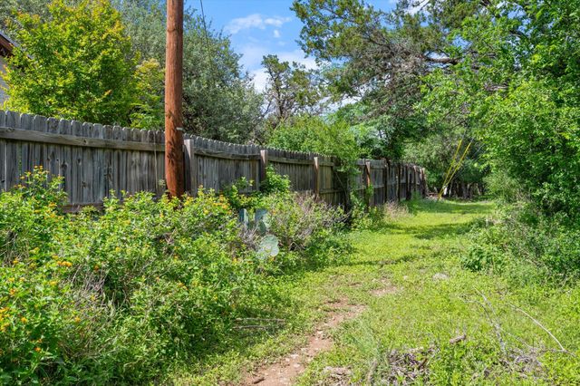 1500 Clyde ST, San Marcos, TX 78666