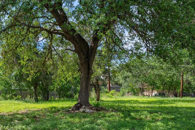 1500 Clyde ST, San Marcos, TX 78666