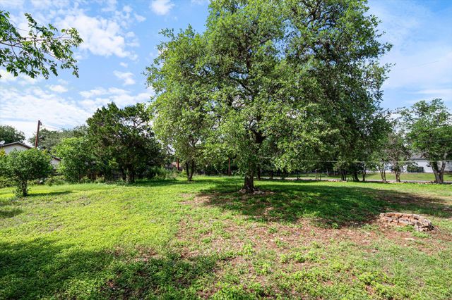 1500 Clyde ST, San Marcos, TX 78666