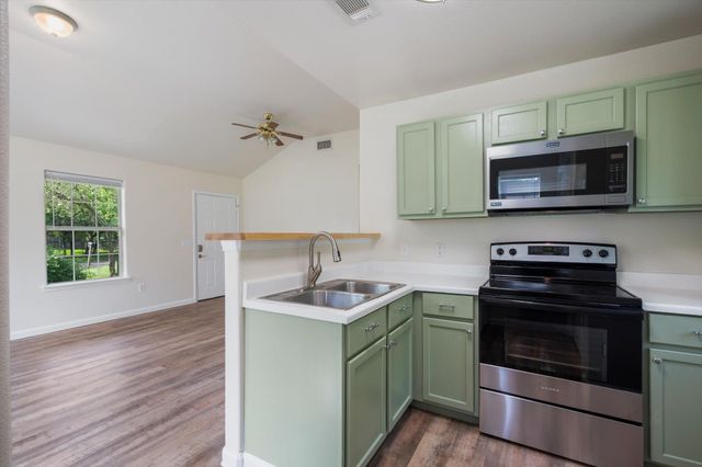 1500 Clyde ST, San Marcos, TX 78666