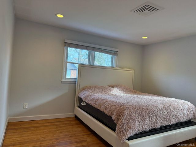 4 Edna Drive, Syosset, NY 11791