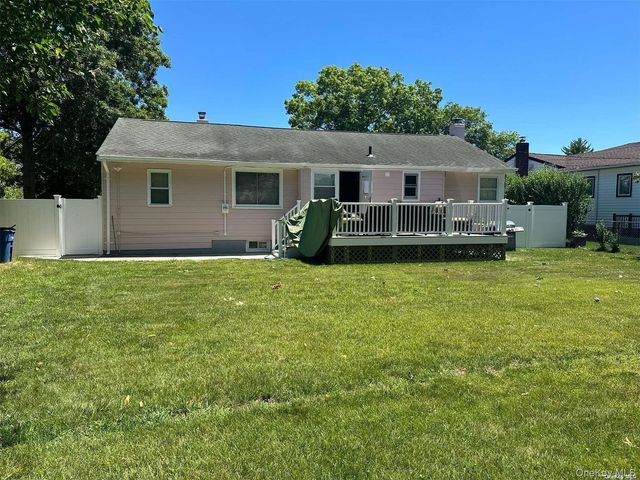 4 Edna Drive, Syosset, NY 11791