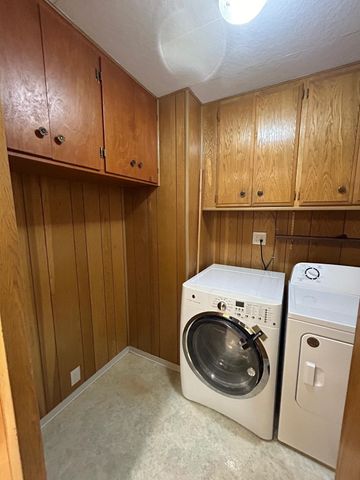 208 S NEYLAND St, Liberty Lake, WA 99019